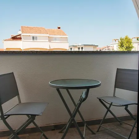 Πανσιόν Domus Albus 3*