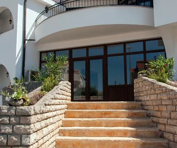 Domus Albus Πανσιόν Ζαντάρ